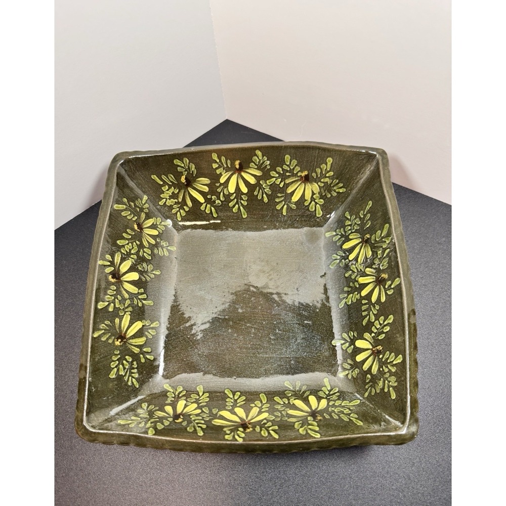 Eldreth Pottery, Early 2000's Green with hand-painted yellow coneflower patterns